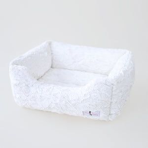 Bella Dog Bed: Heaven, Baby Blue, Baby Pink